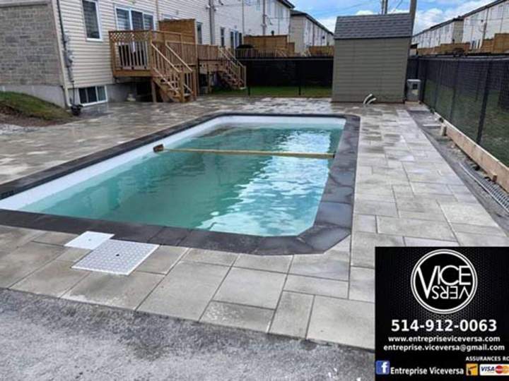 Low stone wall Montreal