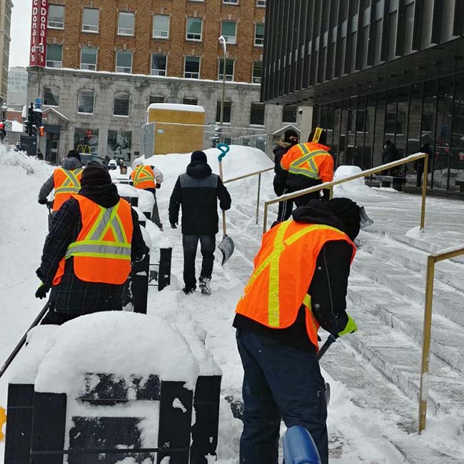 Déneigement commercial Montréal